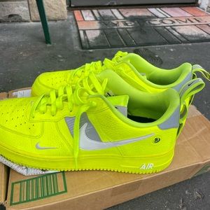 Nike Air Force 1- LV8 “ Utility Volt”